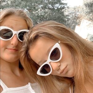 Meet your Posher, Casey